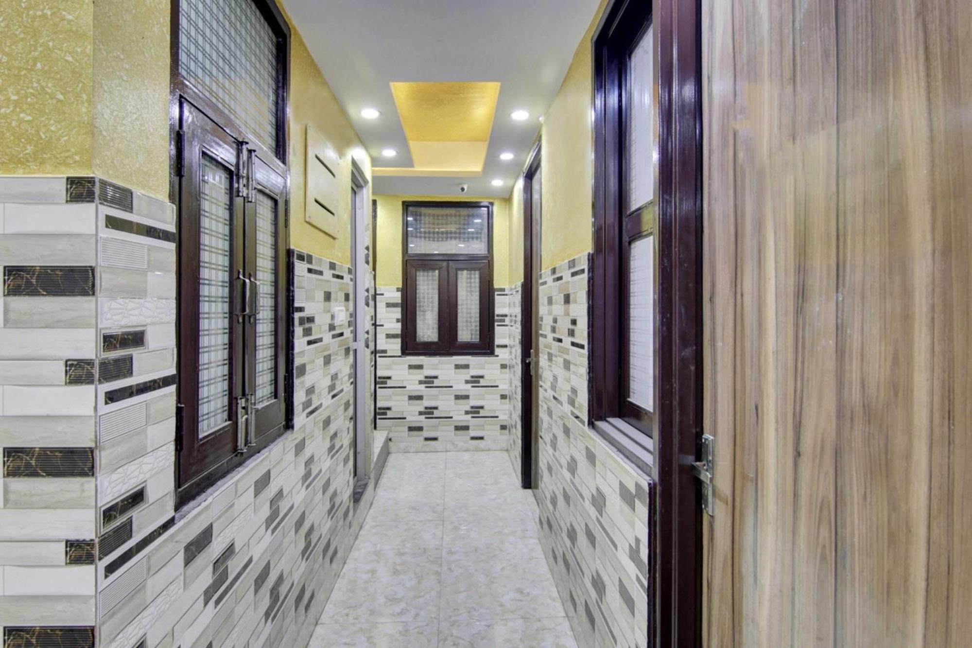 Super Hotel O Fazalpur Hotel